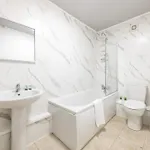 Central, Contractors, Families, Free Parking By Prescott Apartments Апартаменти *